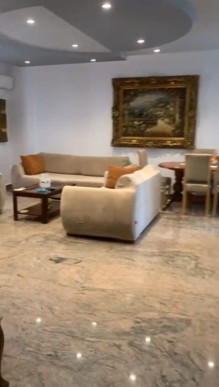 JEPET ME QIRA APARTAMENT 2+1 – QENDËR, TE 15-KATËSHI