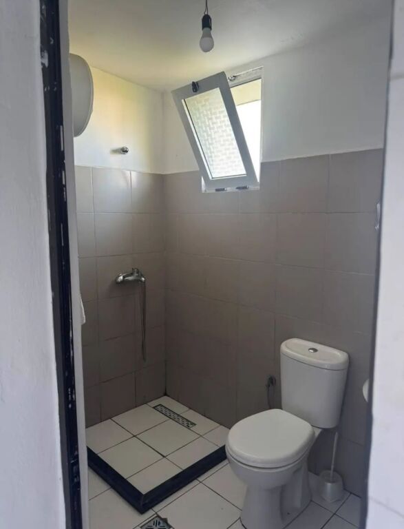 GARSONIERE ME QIRA -  RRETHRROTULLIMI I SHKOZES, TIRANE
