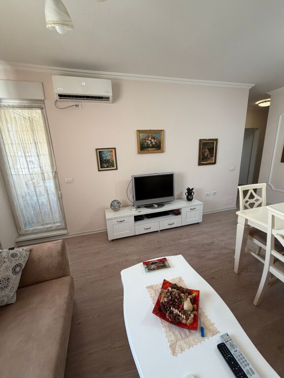 Apartament i mobiluar 1+1 tek Kompleksi Kontakt