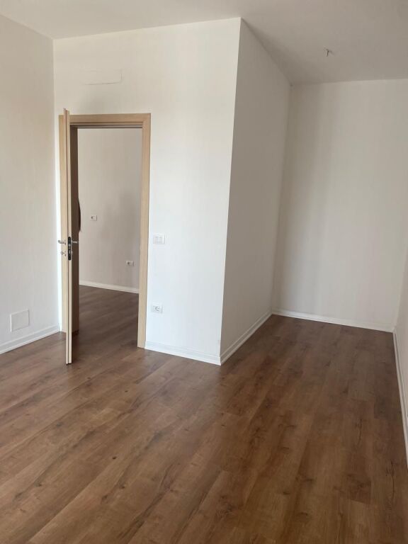 Qera | Apartament 2 + 1 | Rruga 5 Maji | 550 €/muaj
