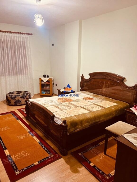 JEPET APARTAMENT ME QERA 2+1 +BALLKON "RRUGA JORDAN MISJA" 45.000 LEKE