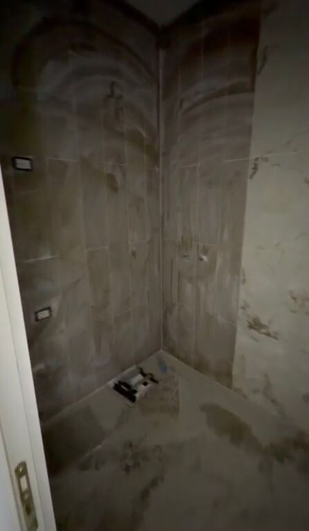 Shitet Apartament 2+1 Tek 5 Maji