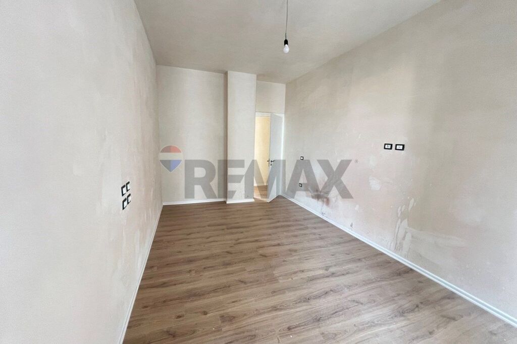 APARTAMENT 3+1 PER SHITJE KOMUNA PARISIT