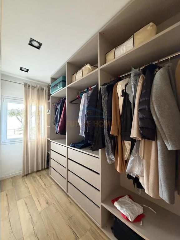 Qera , Penthouse , Liqeni i thate , Tirane