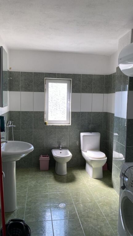 Appartamento 1+1 in affitto a Lapraka, Via Pandi Dardha, Via Don Bosko.