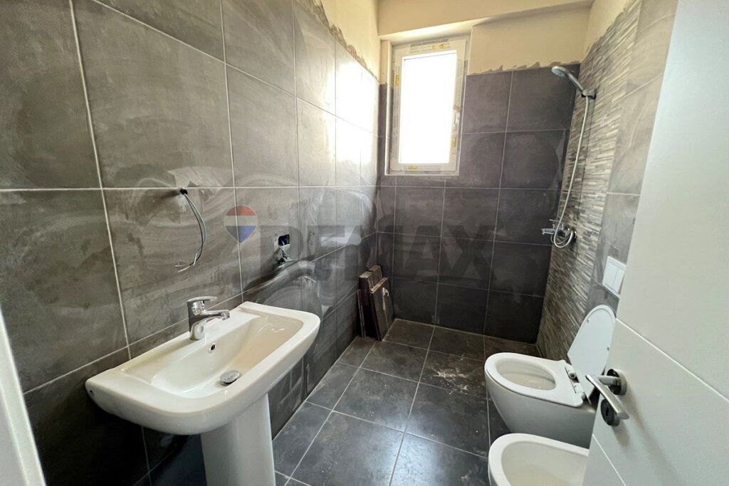 APARTAMENT 3+1 PER SHITJE KOMUNA PARISIT