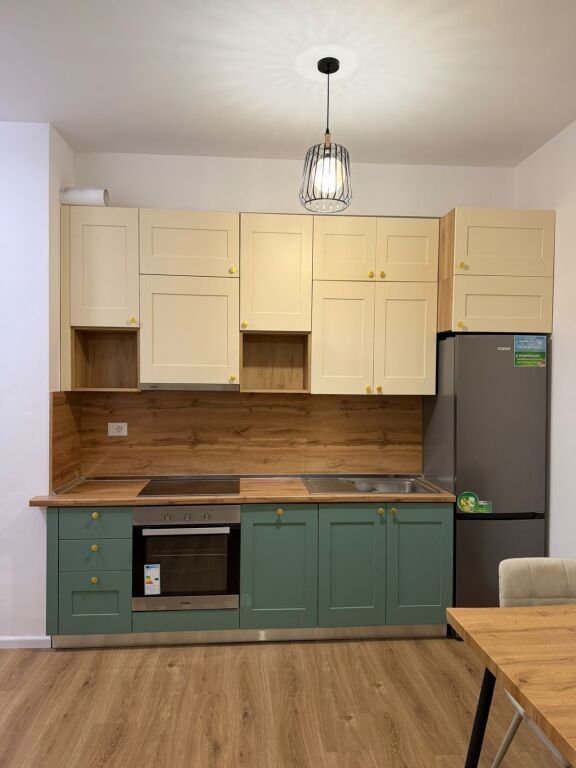 For rent 1+1  Address: Fresk  3rd floor  Furnished  Price 400 thousand lek  Dalip Topi street only couples