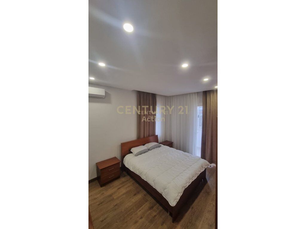 Jepet me qira apartament 2+1 tek Zogu i Zi.