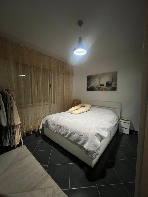 Jepet Apartament me qera liqeni