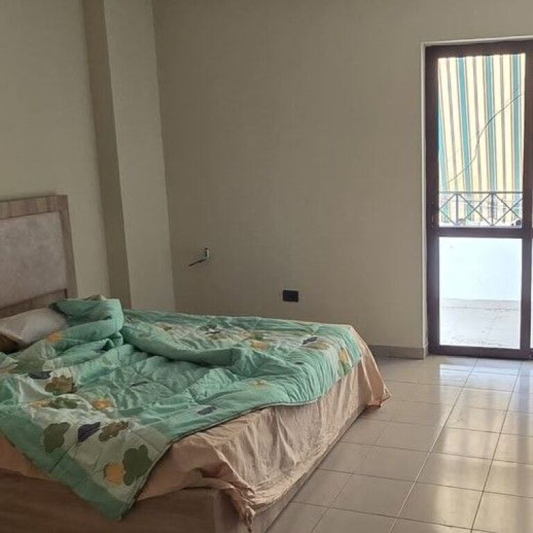 🏢 JEPET ME QIRA ZYRË 4 AMBIENTE | QENDËR