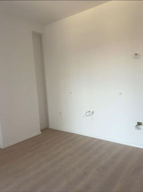 Apartament 1+1 me Qera në Rrugën "Jordan Misja", Tiranë (50,000 ALL/ muaj)