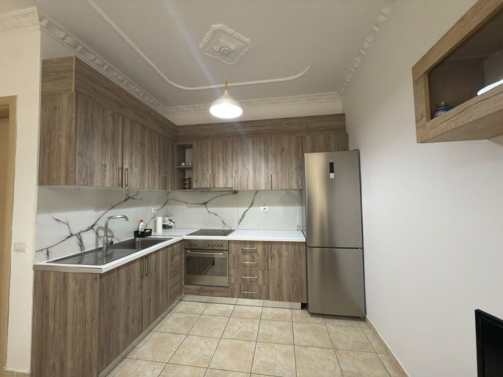 🏡 JEPET ME QIRA AFATGJATË APARTAMENT 1+1, VLORË