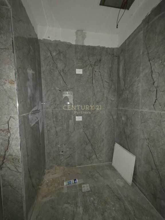 WE SELL 2+1 APARTMENT IN YZBERISHT 144,000 € 14,400,000 Lekë