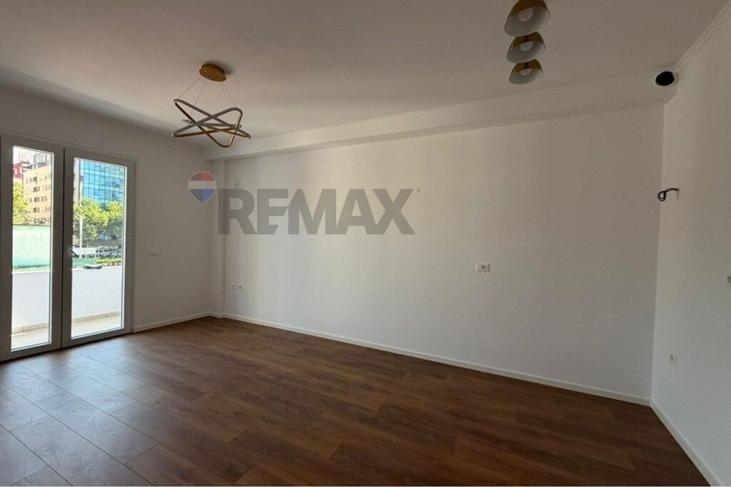 APARTAMENT 1+1 PER SHITJE TE DRITAN HOXHA