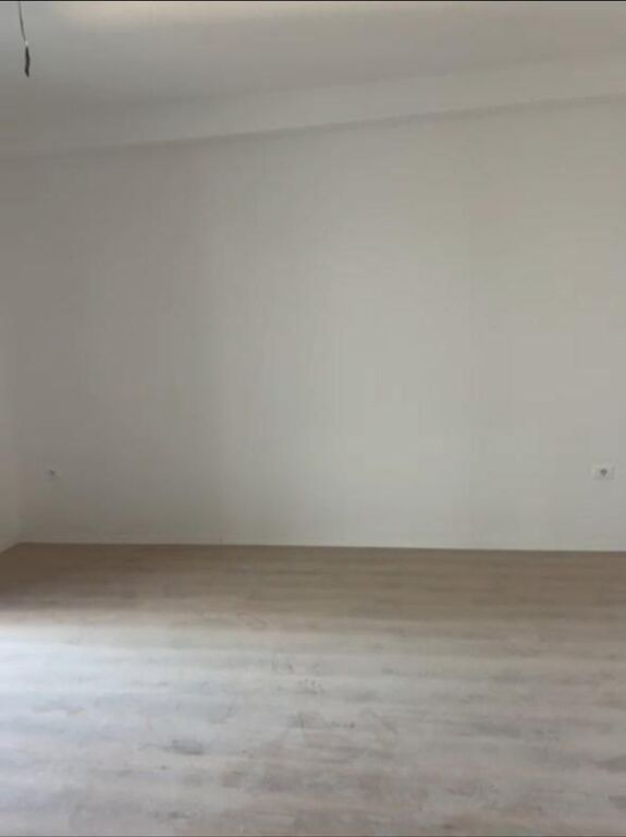 Apartament 1+1 me Qera në Rrugën "Jordan Misja", Tiranë (50,000 ALL/ muaj)