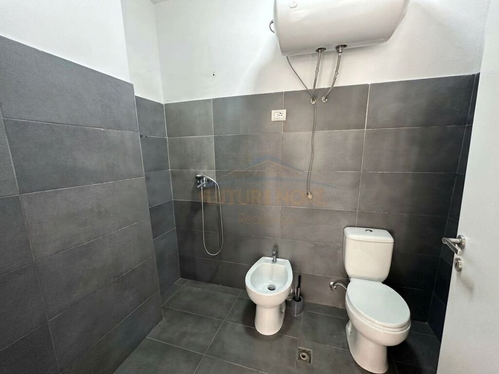 Qira, Studio 30 m², Tregu Çam, Tiranë