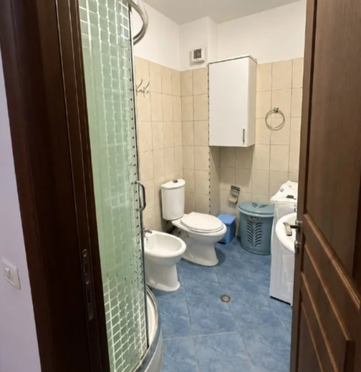 Apartment 1+1 for rent on Ali Demi Street, near Bar Cafe Nero! 60,000 lek/month!