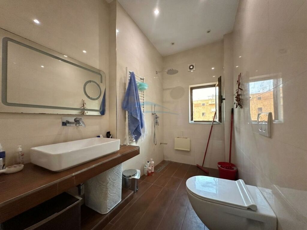 Qera, Apartament 2+1, Myslym Shyri, Tirane