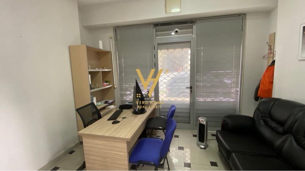 OFFICE 17 M2 FOR RENT ON HAXHI HYSEN DALLIU STREET 40,000 LEKE