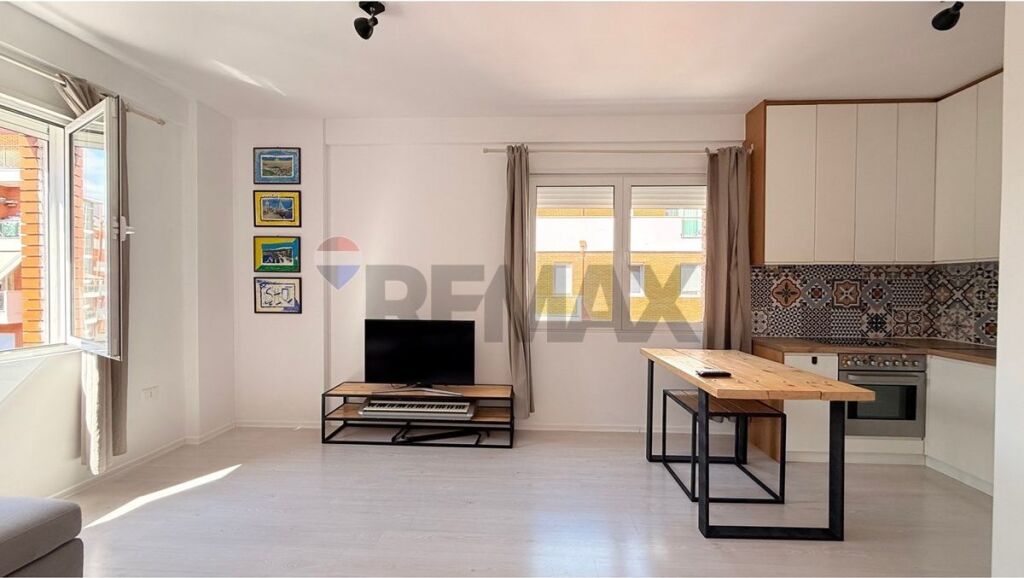 Apartament - Për Qira - Rruga Abedin Rexha, Tiranë(ID: 530261084-73)