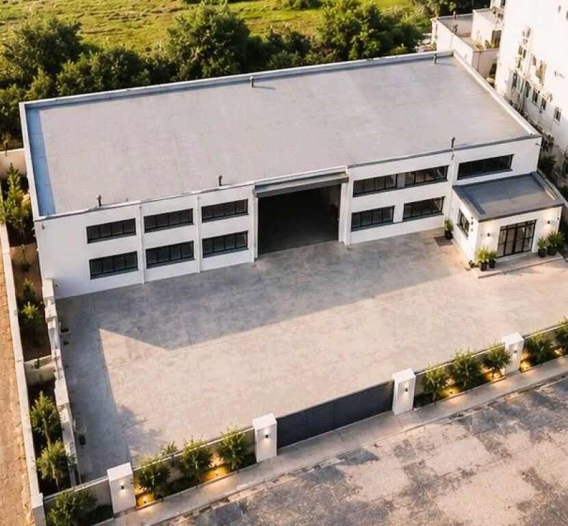 🏭 INDUSTRIAL WAREHOUSE FOR SALE – TIRANA-DURRËS HIGHWAY