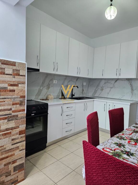 ENTRANCE 3+1+VERANDA FOR RENT IN ALLIAS 60,000 LEKE