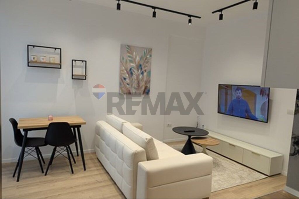 Apartament 1+1 me qera tek Kopshti Botanik