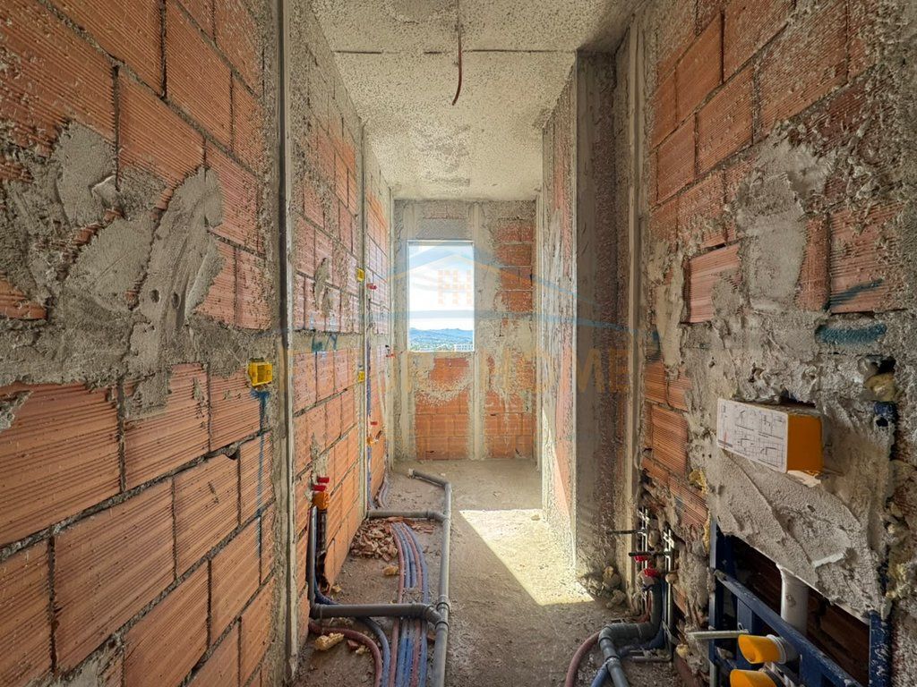 Shitet, Apartament 2+1, Kamëz, Tiranë.