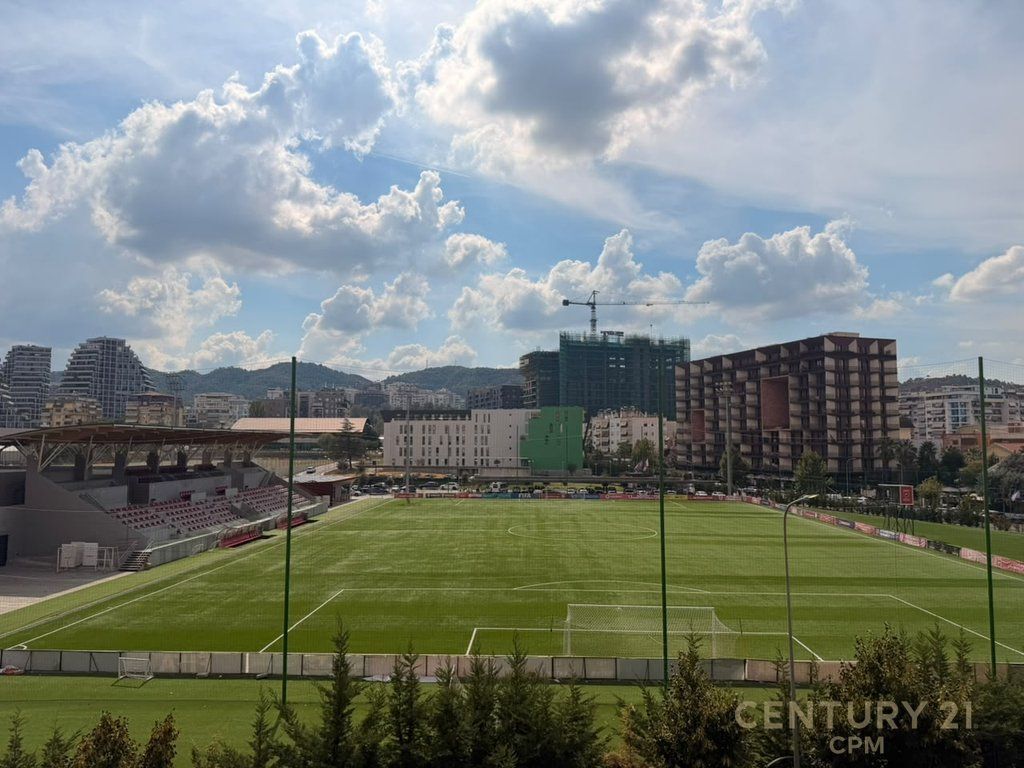 AMBIENT ZYRASH PËR SHITJE RRUGA E KOSOVARËVE
