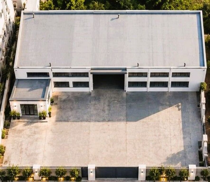 🏭 INDUSTRIAL WAREHOUSE FOR SALE – TIRANA-DURRËS HIGHWAY