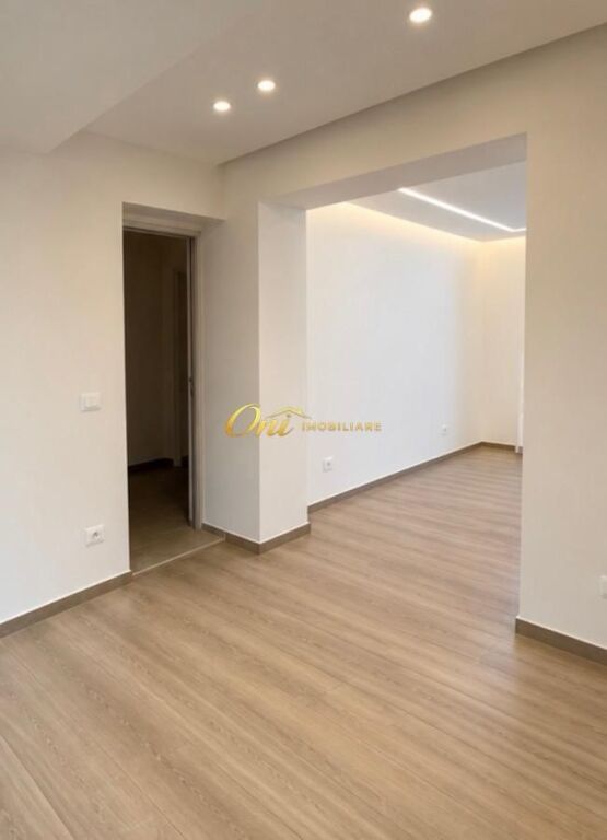 TREGU ELEKTRIK AMBIENT ZYRE PER QERA