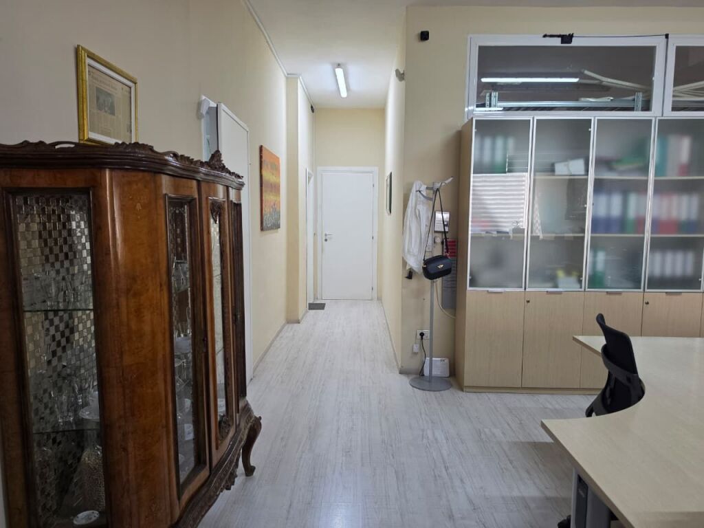 Spazio Ufficio in Vendita al Lago Secco