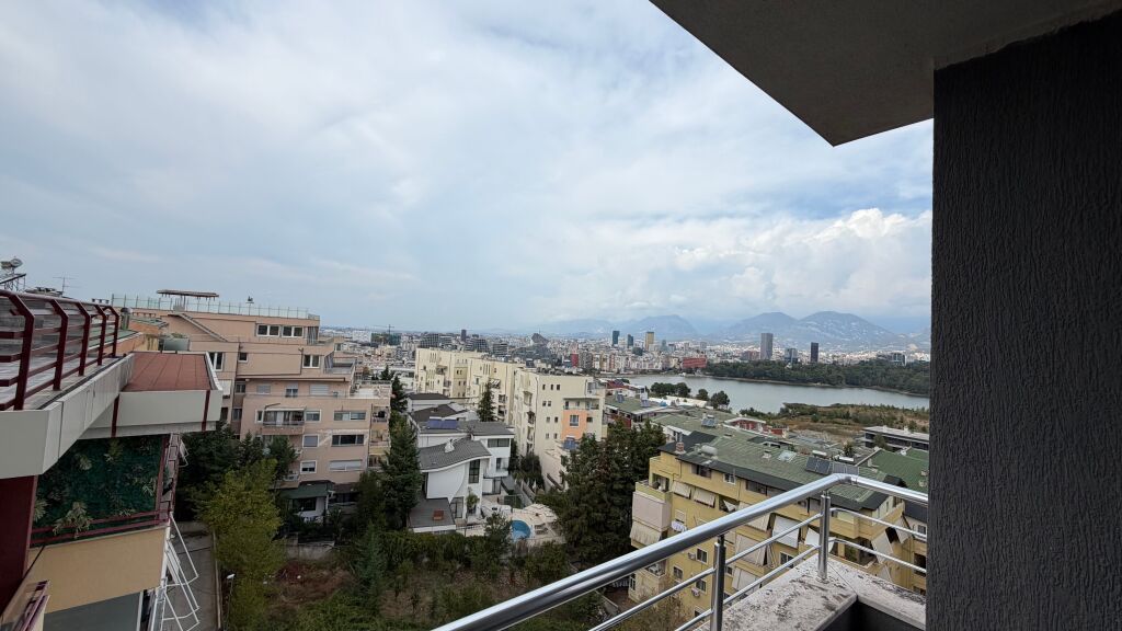 Apartament Per qera 2+1+2 liqeni thate