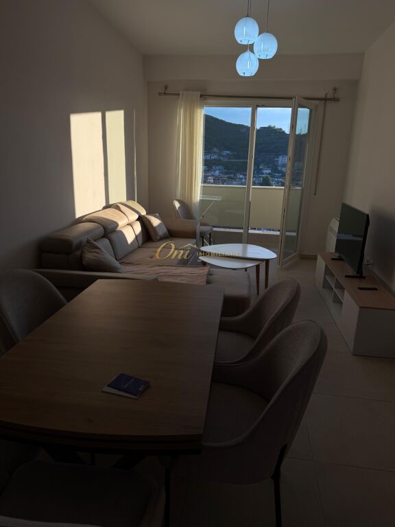 GOLDEN PARK COMPLEX APARTMENT FOR RENT 1+1