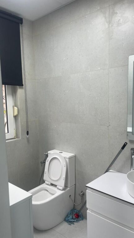 Qera | Ambjent Biznesi | Qendër | 950 €/muaj