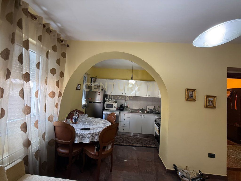 FOR RENT 2+1 APARTMENT LOCATED AT "RRUGA FORTUZI! 800 € /Month