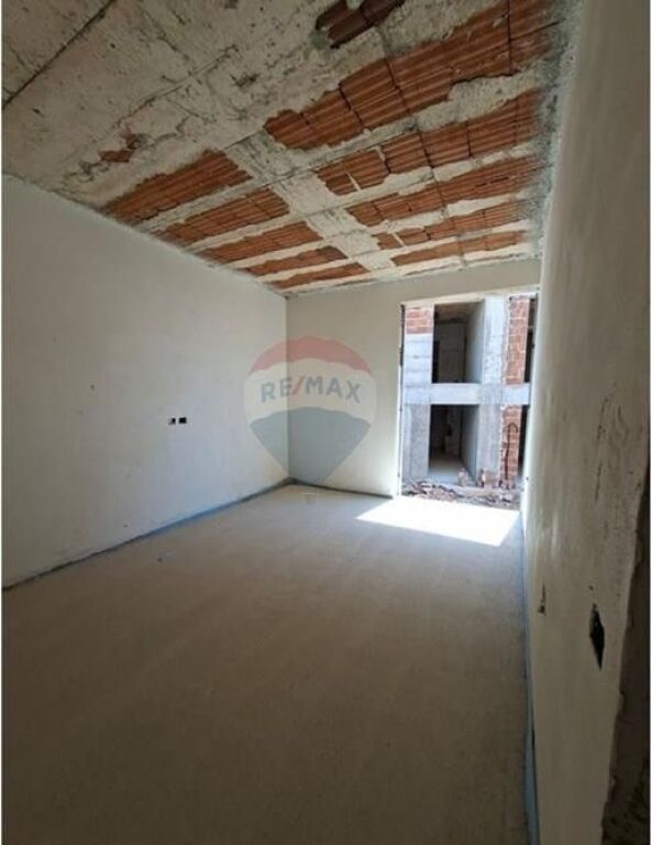 Drimadhë, Shitet Apartament 2+1+2