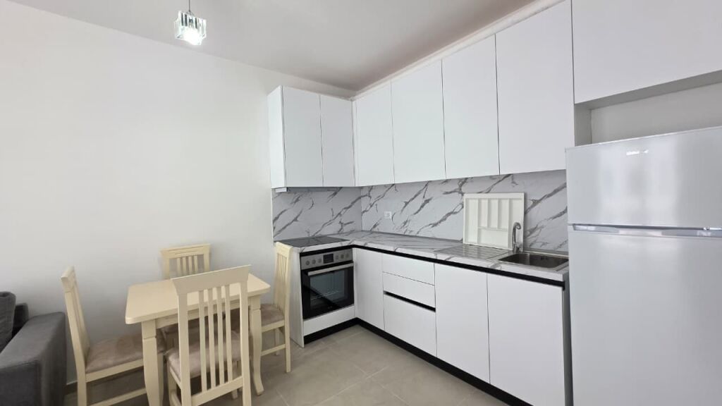 SHITET APARTAMENT 2+1 | Univers City, pranë QTU