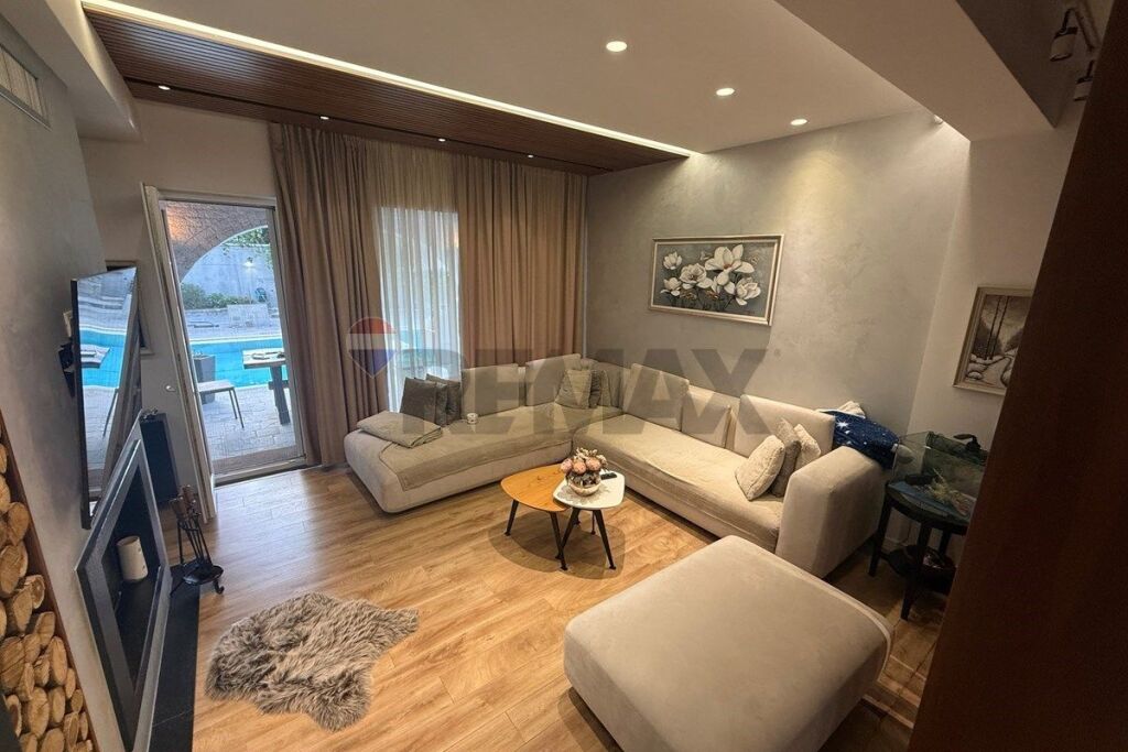 Vilë - Për Qira - Pezë Helmës, Tiranë(ID: 530411001-1466)