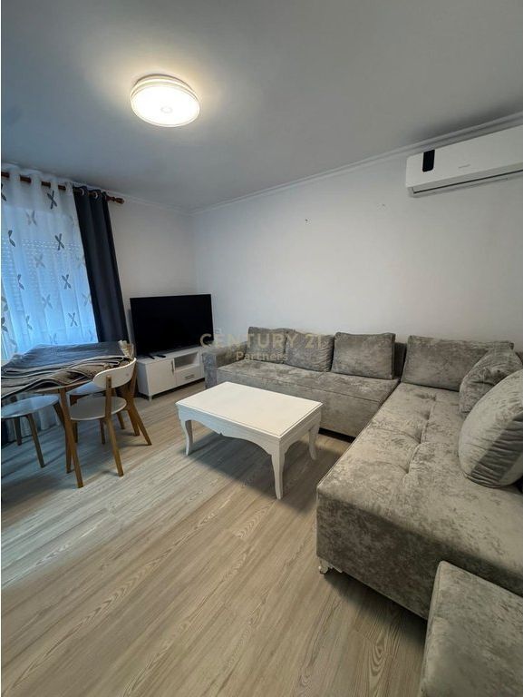 VENDIAMO APPARTAMENTO 1+1 VICINO ALLA SCUOLA UNITA! 11.500.000 Lek