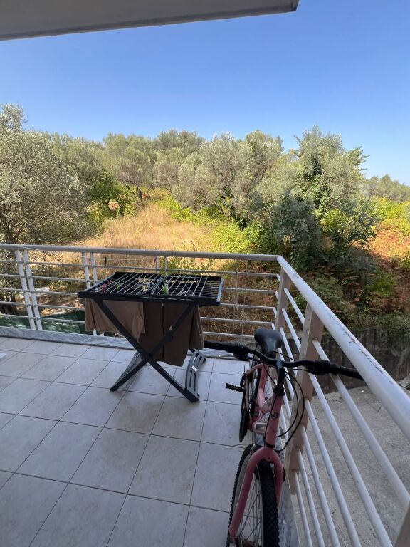 Jepet Apartament me qera liqeni