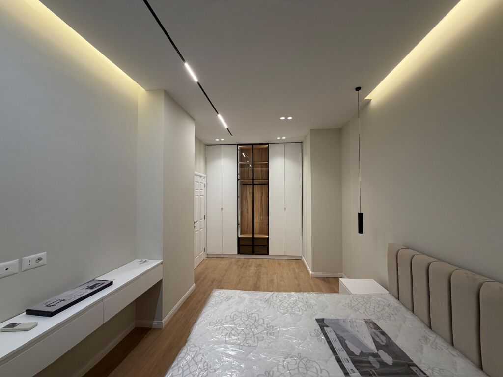 Rent, Apartment 1+1, At Square Complex 21, Tirana.