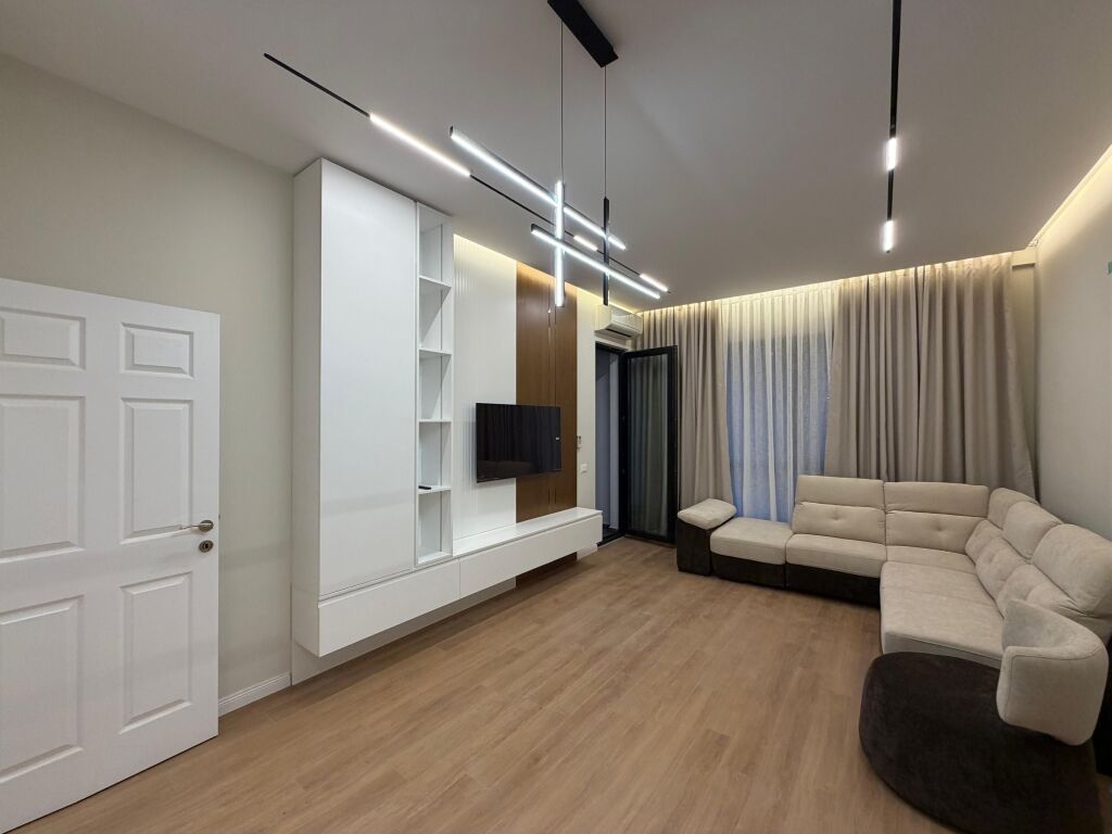 Rent, Apartment 1+1, At Square Complex 21, Tirana.