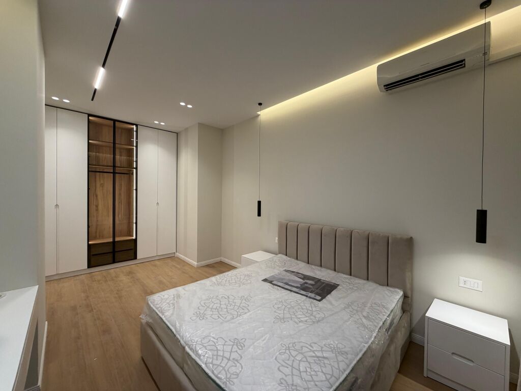 Rent, Apartment 1+1, At Square Complex 21, Tirana.