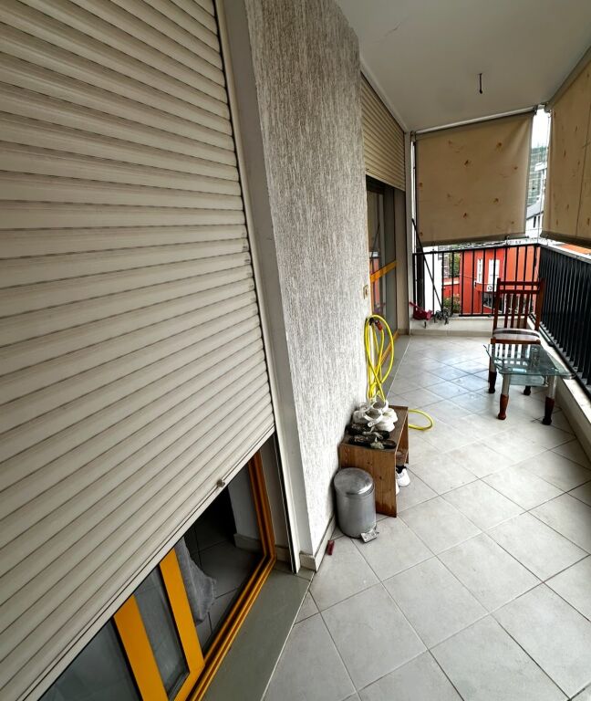 Apartament 1+1 per shitje te Komuna e Parisit