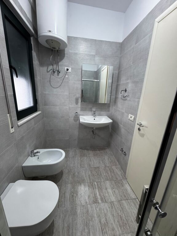 🏡 JEPET ME QIRA – APARTAMENT 2+1+2 + PARKIM