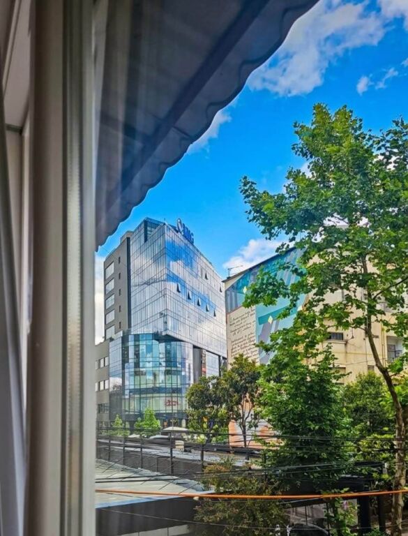 Jepet Apartament 1+1 me qira Zogu Zi