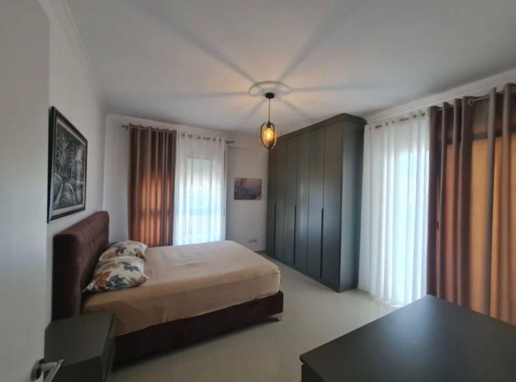 Apartment for rent 2+1+2 located in the Xhamise area near the Botanical Garden.