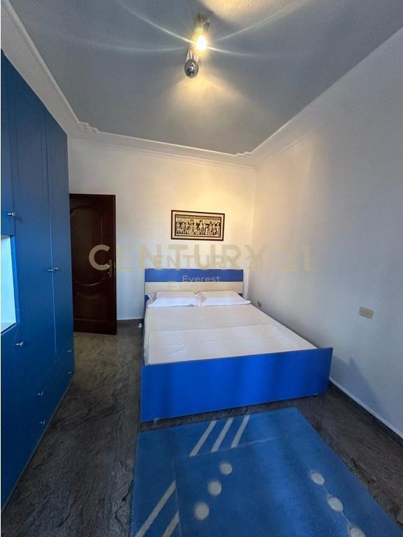 QENDER, APARTAMENT 2+1+2 PER QIRA 980 € /Muaj 90,000 Lekë /Muaj
