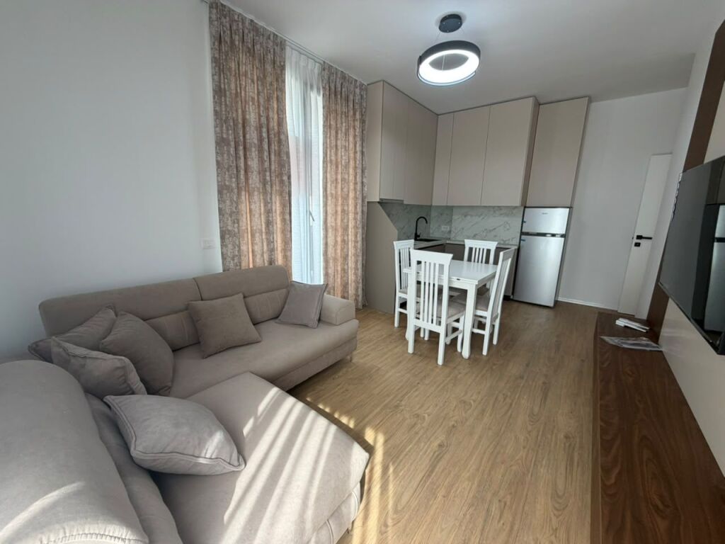 🏢 Jepet me qera apartament 2+1+parkim tek Rruga Jordan Misja